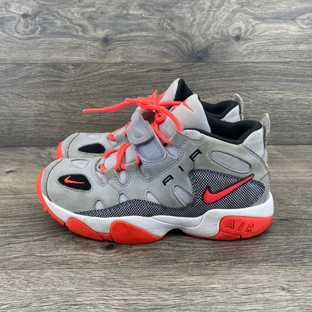 Nike Air Turf Raider GS Youth Size 7Y Grey Orange 599812-002 Retro Turf Sneakers